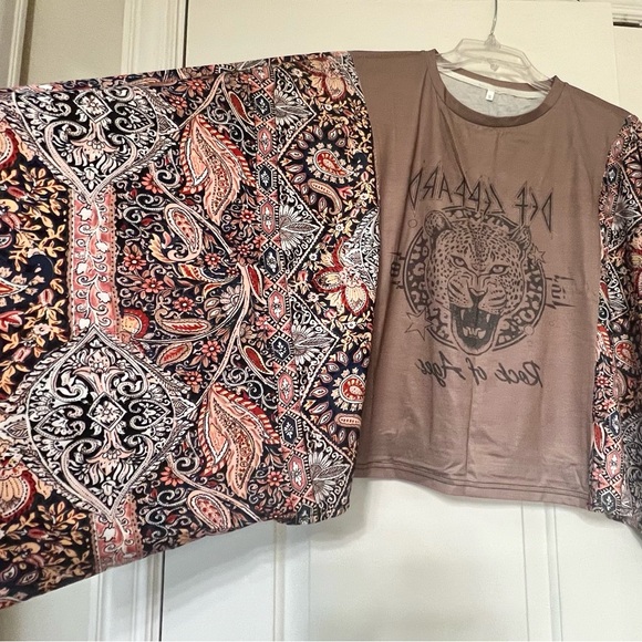 Bohemian Paisley Graphic Tee and Bell sleeves.  Brand New.  Will fit size S-L - Picture 2 of 3